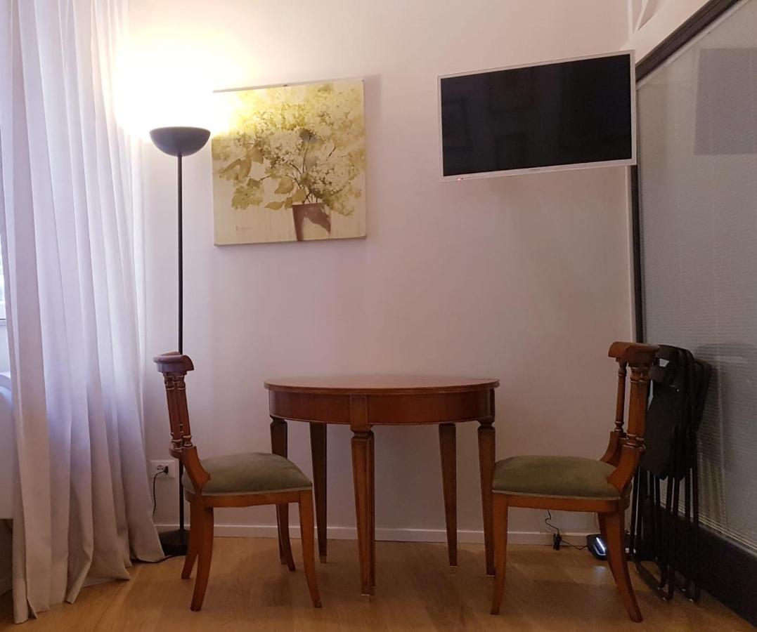 Domus Lupae -Live In The Heart Of Rome Apartment Luaran gambar